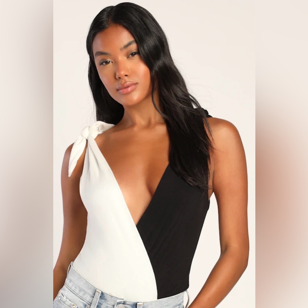 LULUS Opposites Attract Black and White Tie-Strap Bodysuit NWT SIZE MEDIUM